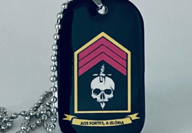 dog tag aos fortes a glória