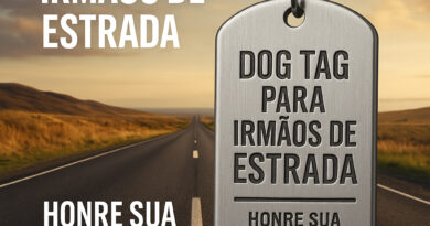 Dog Tag para Irmãos de Estrada com estrada ao fundo, símbolo de irmandade e liberdade sobre rodas.