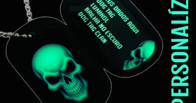 Dog tag personalizada com caveira tática que brilha no escuro – modelo luminol DogTagClan