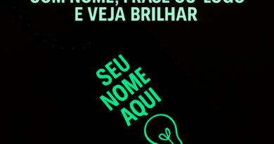 Dog Tag luminosa personalizada com gravação de logo, nome ou dados – brilha no escuro após exposição à luz