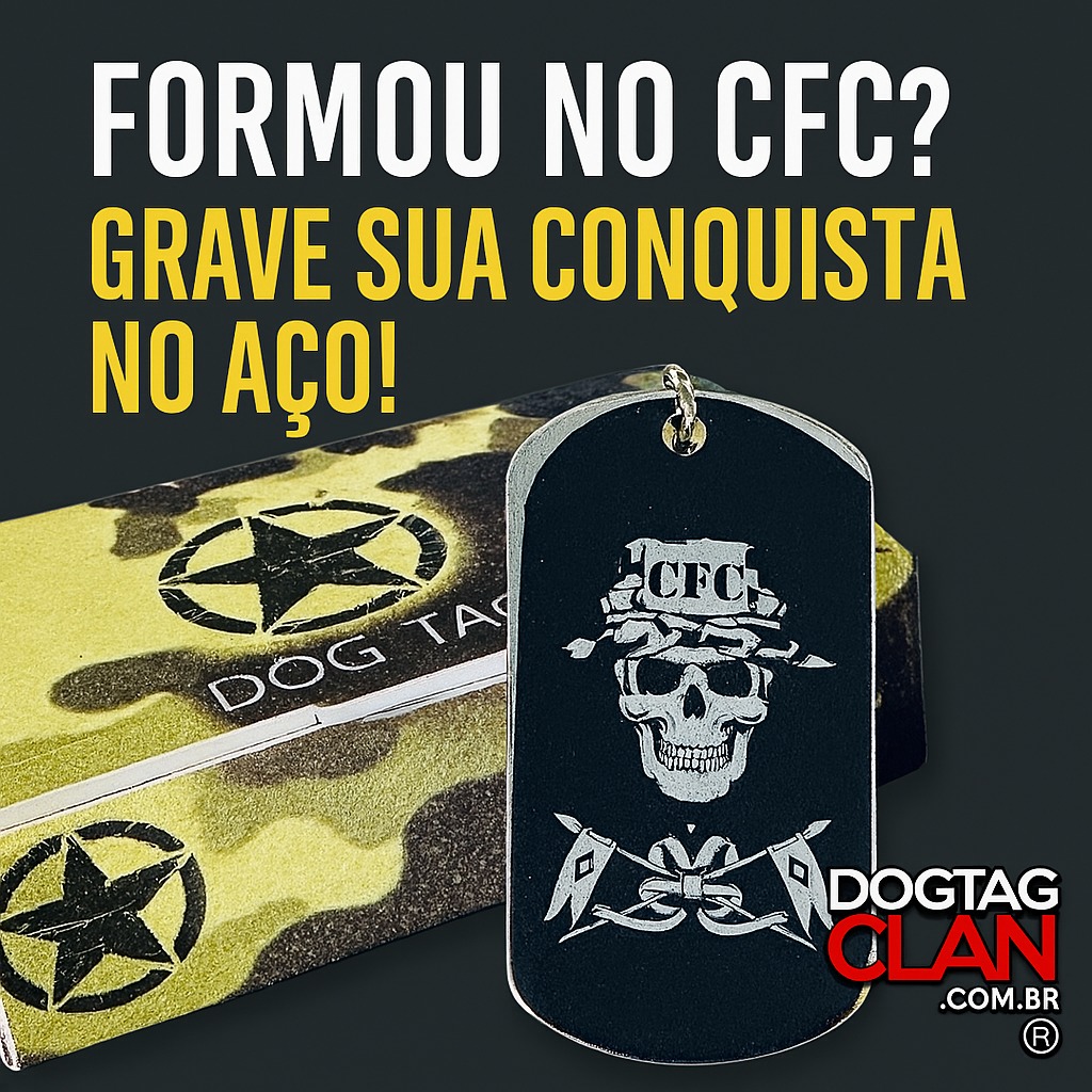 Dog tag personalizada com caveira e sigla CFC para formandos de curso de formação, em corrente de bolinha sobre caixa camuflada.
