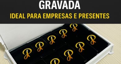 Dominó personalizado com logo gravado – ideal para empresas, brindes e presentes únicos.