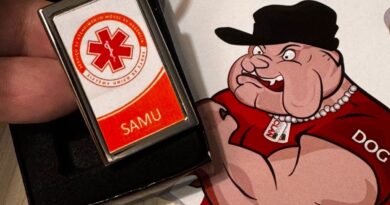 Chaveiro SAMU em aço inox escovado retangular personalizado