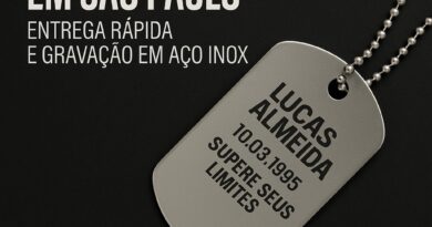 Dog tag personalizada em aço inox com gravação e corrente de bolinha – DogTagClan São Paulo.