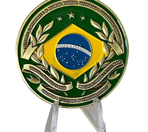Moedas militares e challenge coins da DogTagClan, símbolos de honra, reconhecimento e memória institucional em 2026