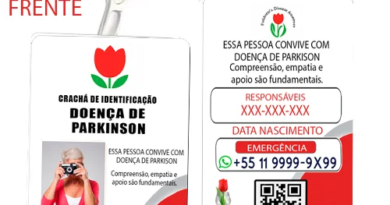 Crachá de identificação para Parkinson com cordão, usado para facilitar a identificação da condição em locais públicos e situações de emergência