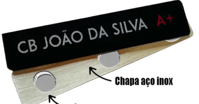 tarjeta militar personalizada em aço inox com imã nome gravado para uniforme identificação profissional