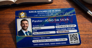 Credenciais de pastores organizadas para evento cristão com identificação ministerial em PVC