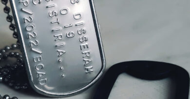 dog tag militar em aço inox com gravação em alto relevo padrão original das forças armadas com corrente de bolinha