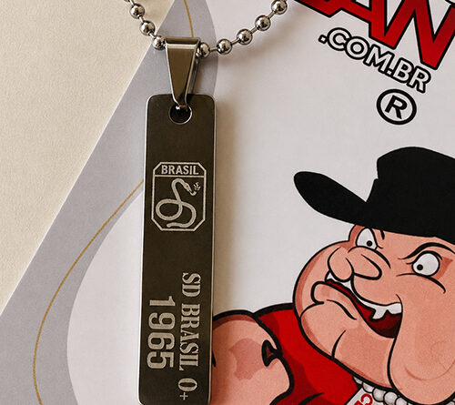 Diferença entre colar tático e dog tag em aço inox com gravação profunda que não apaga