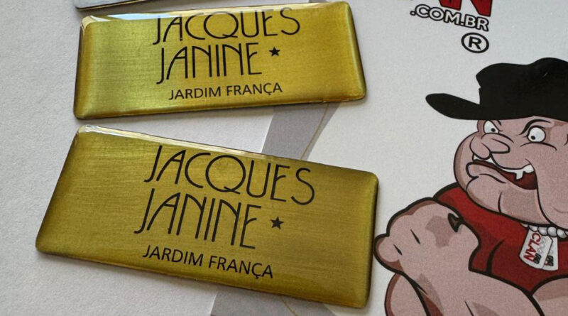 crachá com imã personalizado em aço inox fixação magnética não fura roupa identificação profissional elegante