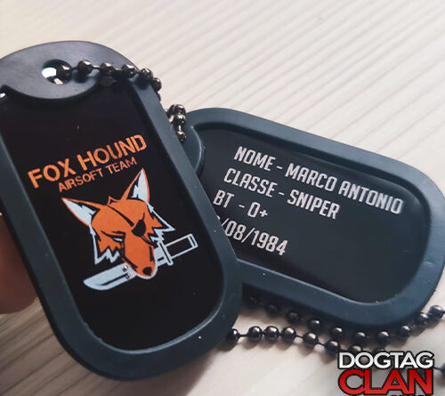 dog tag personalizada com imagem e dados gravados em aço inox com corrente militar