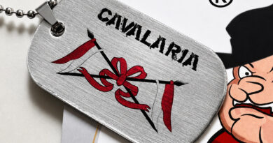 Dog tag cavalaria personalizada em aço inox com símbolo militar gravado e corrente de bolinha