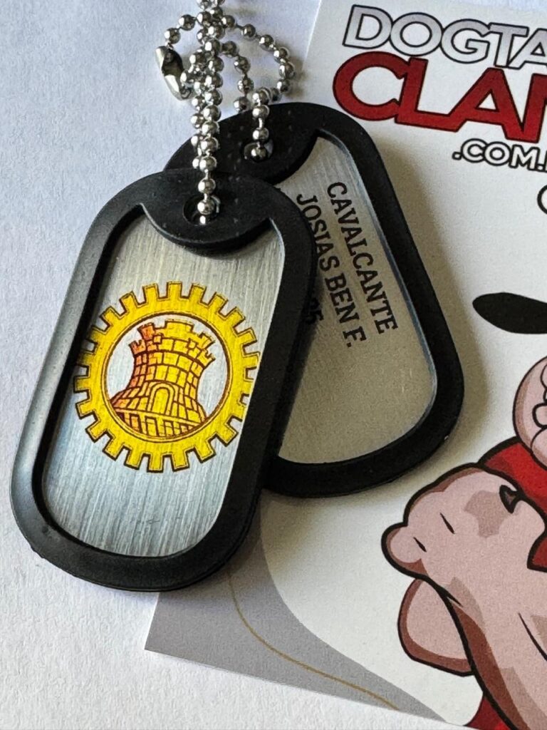 Colar militar masculino com Dog Tag personalizada em aço inox