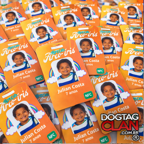 Crachá Infantil NFC Personalizado em PVC 0,76mm – Linha Escolar Inteligente-1